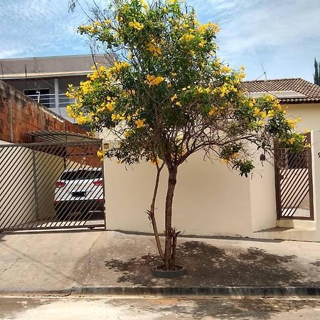OlímpiaBela Casa Com Churrasqueira E Estacionamento别墅 外观 照片